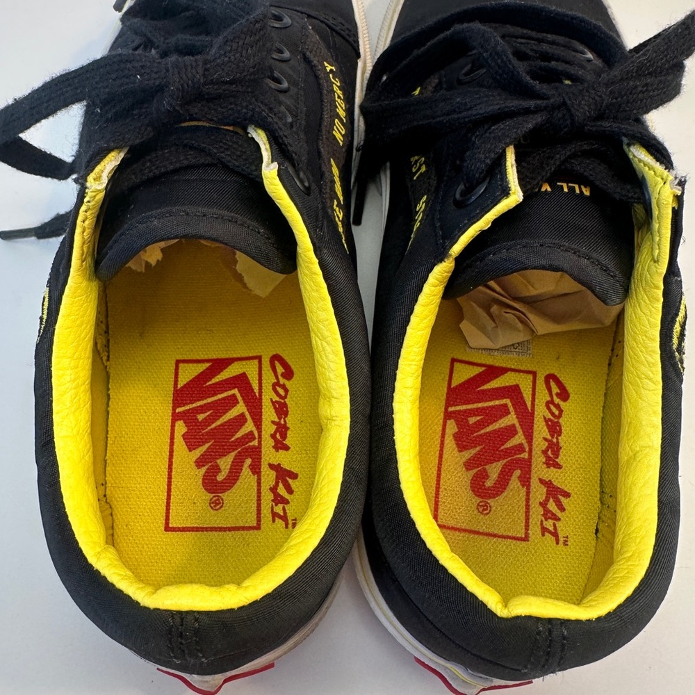 VANS X Cobra Kai Dojo Karate Kid Old Skool Sneakers Mens 4 Women’s 5.5 - Picture 6 of 10